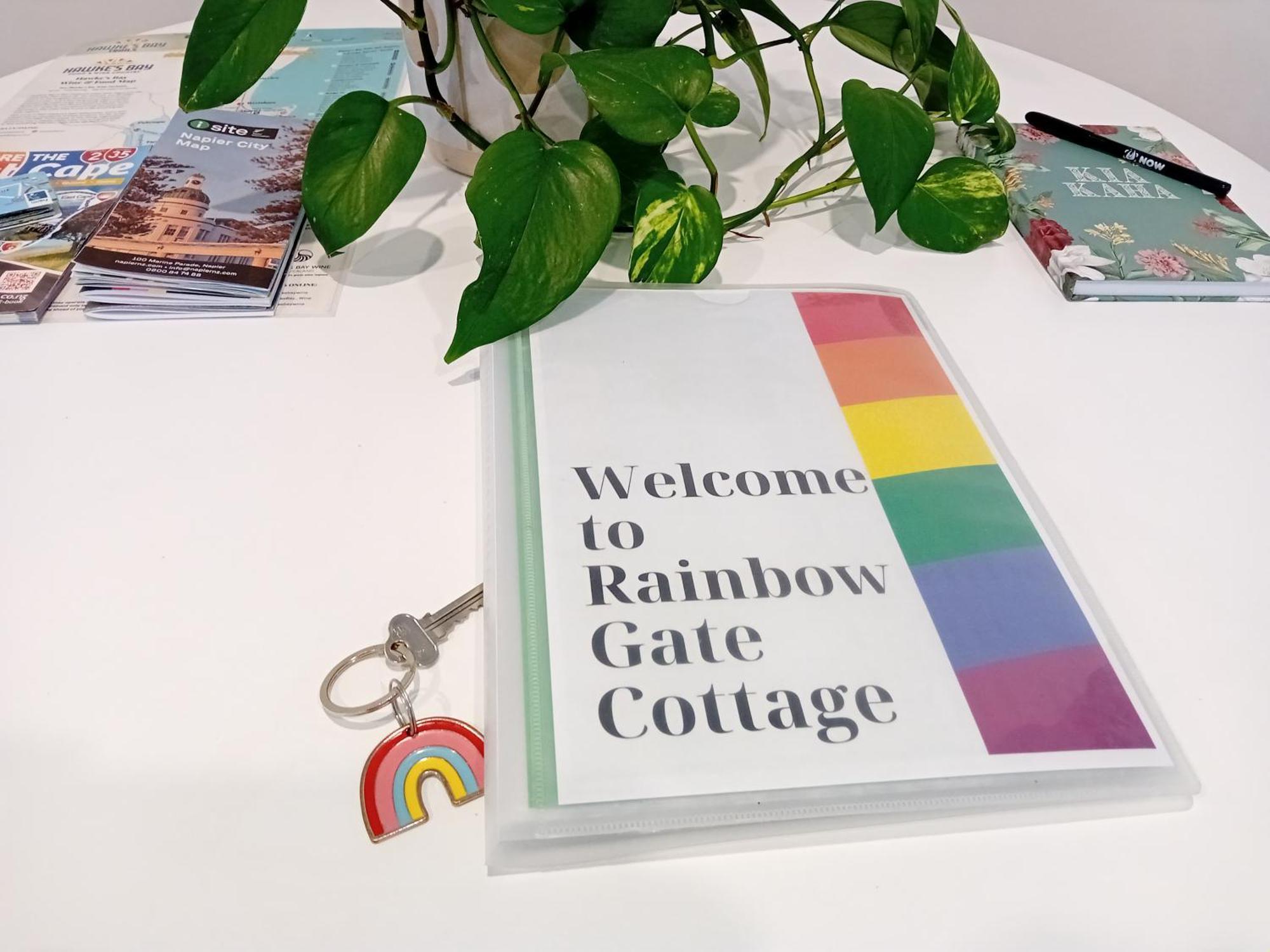 Rainbow Gate Cottage ネーピア エクステリア 写真